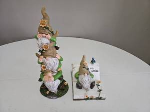lot 10114 image: Resin Gnome Lot of 2