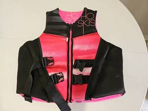 lot 10142 image: HO SKIS Neoprene X-Large Chest Life Jacket Vest 34-38 Chest