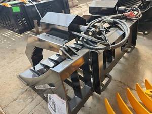 lot 7022 image: Skid Steer Hollow Wood Grabber  Model CK-HWG72