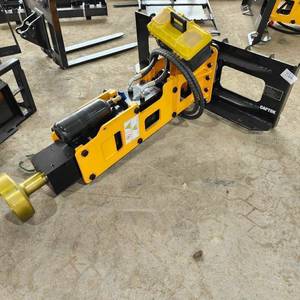 lot 7024 image: Skid Steer Post Driver  CK-D680