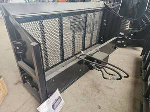 lot 7042 image: Captok Skid Steer Vibrating Bucket  CK-VB79