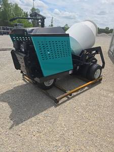 lot 7127 image: Captok Wheeled Mini Mixer Truck  CK-MT800