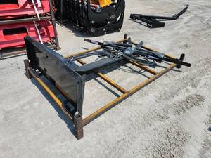 lot 7055 image: Captok Skid Steer Tire Lifter  CK-STL75