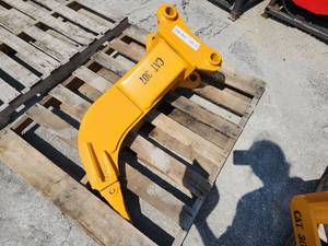 lot 7082 image: Captok Cat 307 Ripper&nbsp
