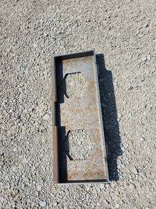 lot 7242 image: Captok Mini Skid Steer Mounting Plate