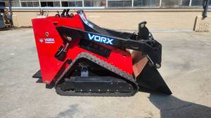 lot 1503 image: Vorx Skid Steer Loader  NL750   This loader is not equipped with auxiliary hydraulic controls.