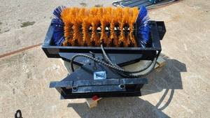 lot 1542 image: Vorx Mini Skid Steer Angle Broom  NL431R