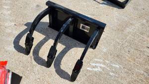 lot 1551 image: Vorx Mini Skid Steer Ripper  NL700PW