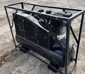 lot 15032 image: AGT Air Compressor  AC