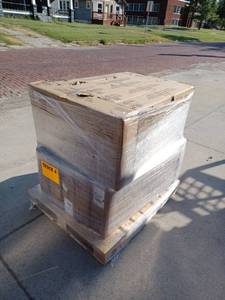 lot 39417 image: Pallet of Miscellaneous Trinity Items