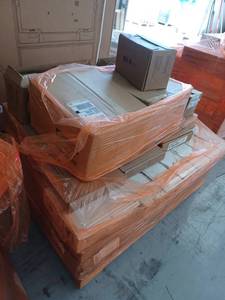 lot 21742 image: Pallet Of Miscellaneous Tile