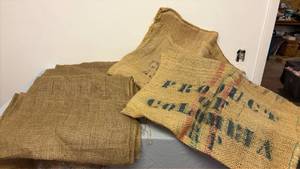 lot 352 image: 4 Burlap material, 2 burlap bags