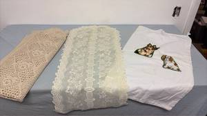 lot 372 image: Table runners and cloth bag