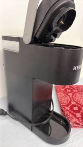 lot 391 image: Small keurig and dish towel