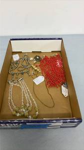 lot 397 image: Misc jewelry