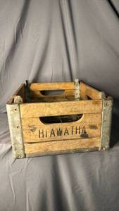 lot 408 image: Hiawatha Wooden Cream Bottle Crate