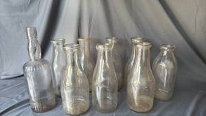 lot 442 image: 8 Milk Bottles and more