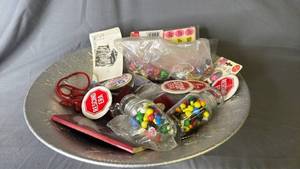 lot 459 image: Tray with Junk Drawer Contents