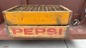 lot 495 image: Wooden Pepsi crate and Coca Cola Crate