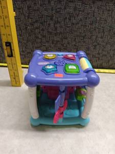 lot 1000 image: Activity Cube Toy w Musical Buttons & Shape Sorter