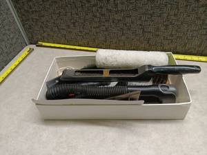 lot 1029 image: Paint Roller Brush Set w Extension Pole & Accessories
