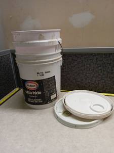 lot 1091 image: Glidden Ultra-Hide Latex Flat Paint 5 Gallon White Tint Base (Qty 2)
