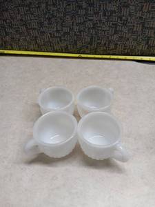 lot 1098 image: White Ceramic Teacups with Handles Set of 4