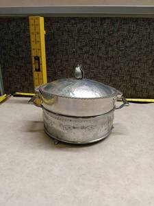 lot 1116 image: Silver Plated Covered Casserole Dish w Handles