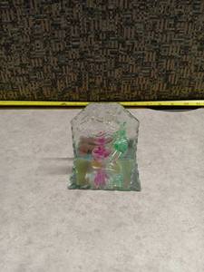 lot 1128 image: Glass House Figurine w Floral Design & Accents