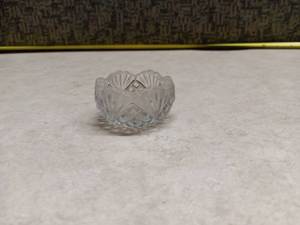 lot 1136 image: Vintage Miniature Cut Glass Bowl with Shell & Diamond Pattern