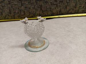 lot 1150 image: Decorative Glass Owl Figurine w Frosted Base