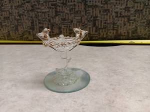 lot 1152 image: Glass Decorative Compote with Two Birds