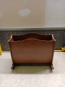 lot 1192 image: Wooden Magazine Rack w Shelf