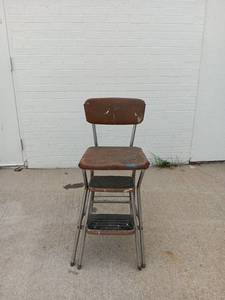 lot 1196 image: Vintage Step Stool Chair w Brown Vinyl Seat