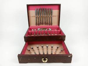 lot 1197 image: Flatware Silverware Service Set w Knives Forks Spoons