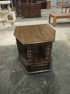 lot 1240 image: Wood End Table with Storage Shelf and Turned Legs