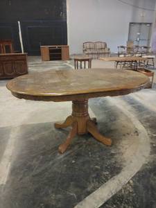 lot 1241 image: Oval Pedestal Dining Table w Turned Wood Base