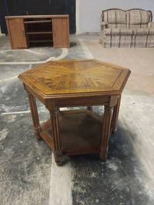 lot 1256 image: Wood Hexagonal Side Table w Inlaid Sunburst Top