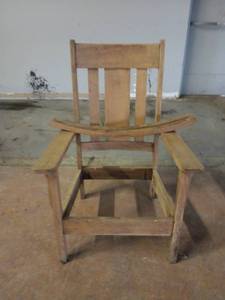lot 1258 image: Wooden Dining or Accent Chair w Curved Back