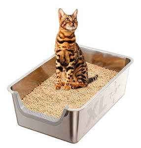 lot 847 image: Stainless Steel Cat Litter Box, Steel Litter Pan with Curved Low Entry, Leak Proof 6 Inch High Side for Urine, Easy Entry for Kittens Older Cats, No Slip, 23.6 x 15.7 x 7.9, Grey - Retail $40