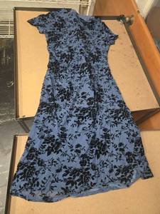 lot 890 image: 1XL Dress, Floral Blue Dress - Retail $0