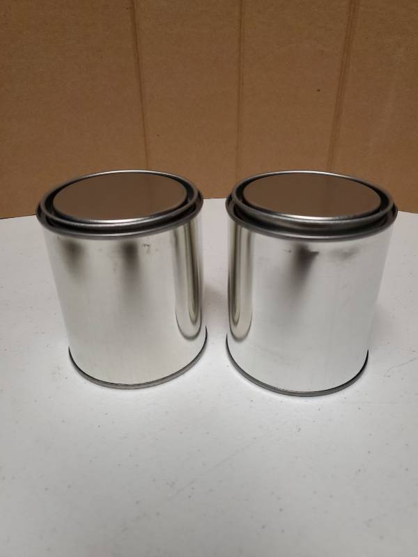lot 73488 image: 2 Pack Empty Metal Paint Cans with Lids,Paint Storage Containers for Leftover Paint,Empty Pint Paint Cans With Lids for DIY and Paint Storage and More - Retail $12