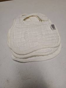 lot 18399 image: White Quilted Baby Bib with Neck Tie 6pcs  - Retail $20