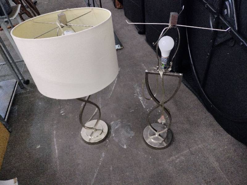 lot 63021 image: Set of 2  Table Lamps w Silver Base - Missing Lamp Shade