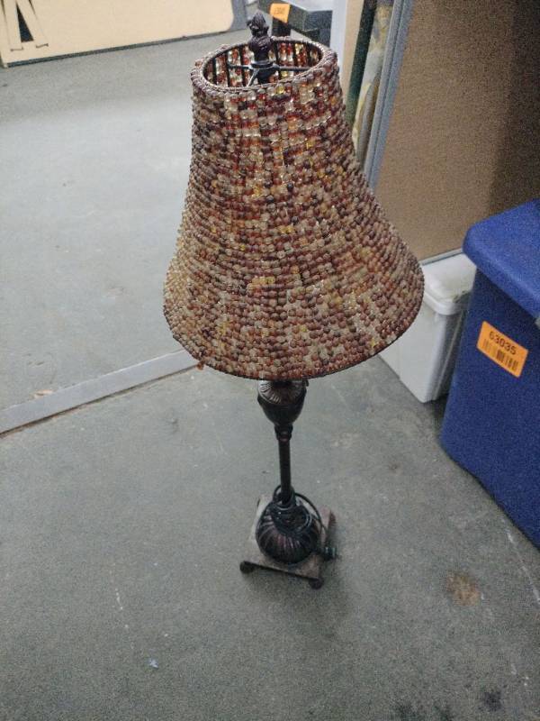 lot 63046 image: Vintage table Lamp With Beaded Style Shade