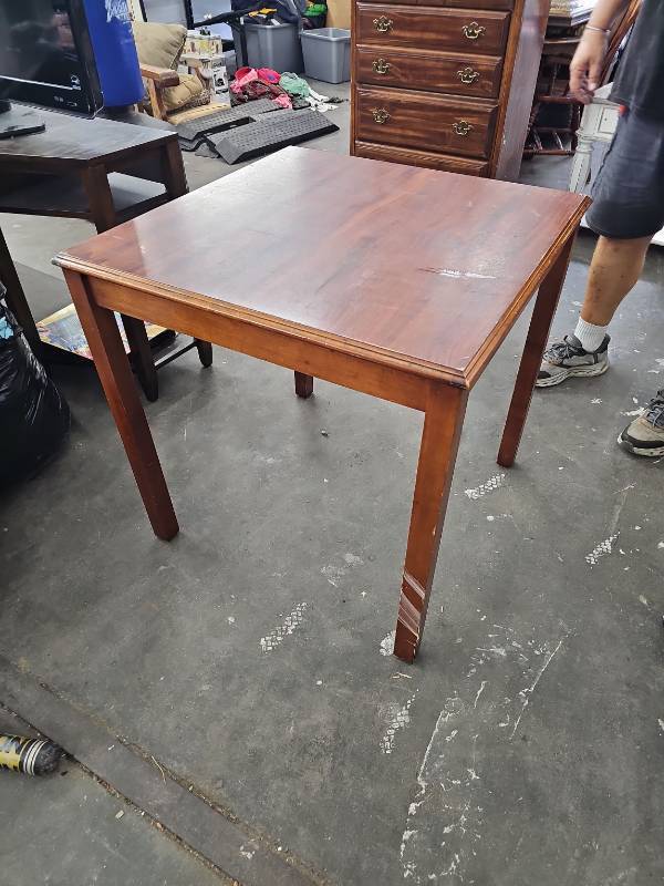 lot 62601 image: Mid-Century Modern style wooden square dining table