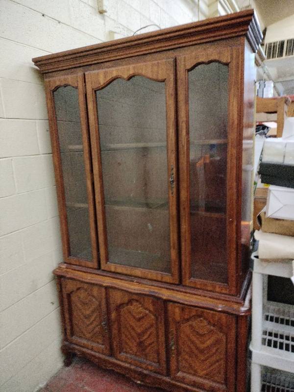 lot 61006 image: French Provincial style china cabinet