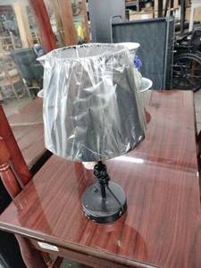 lot 20922 image: compact black table lamp