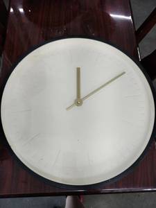 lot 20923 image: Better Homes & Gardens 20 Quartz Modern Indoor Oversized Wall Clock