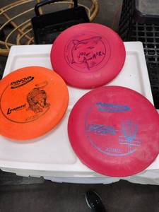 lot 20955 image: Set of 3 Disc Golf Discs
